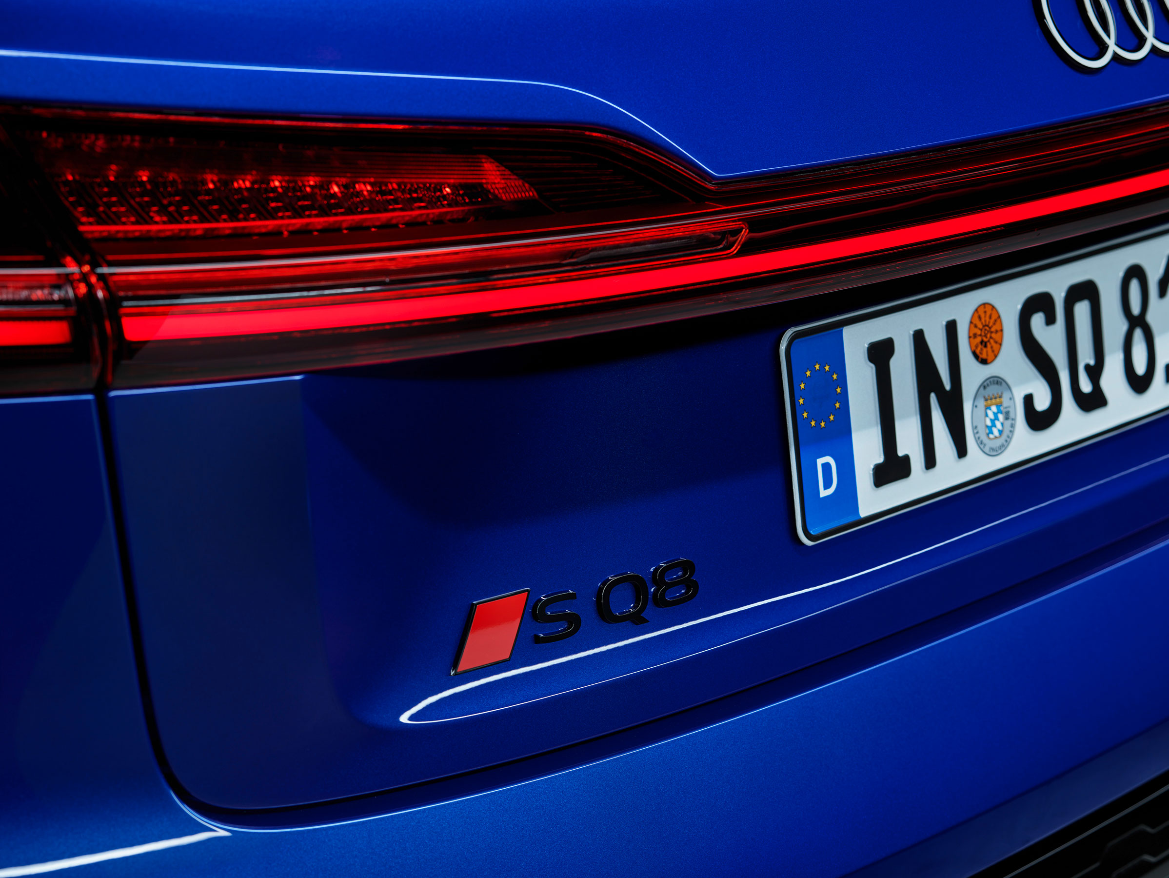 Audi SQ8 - badge 