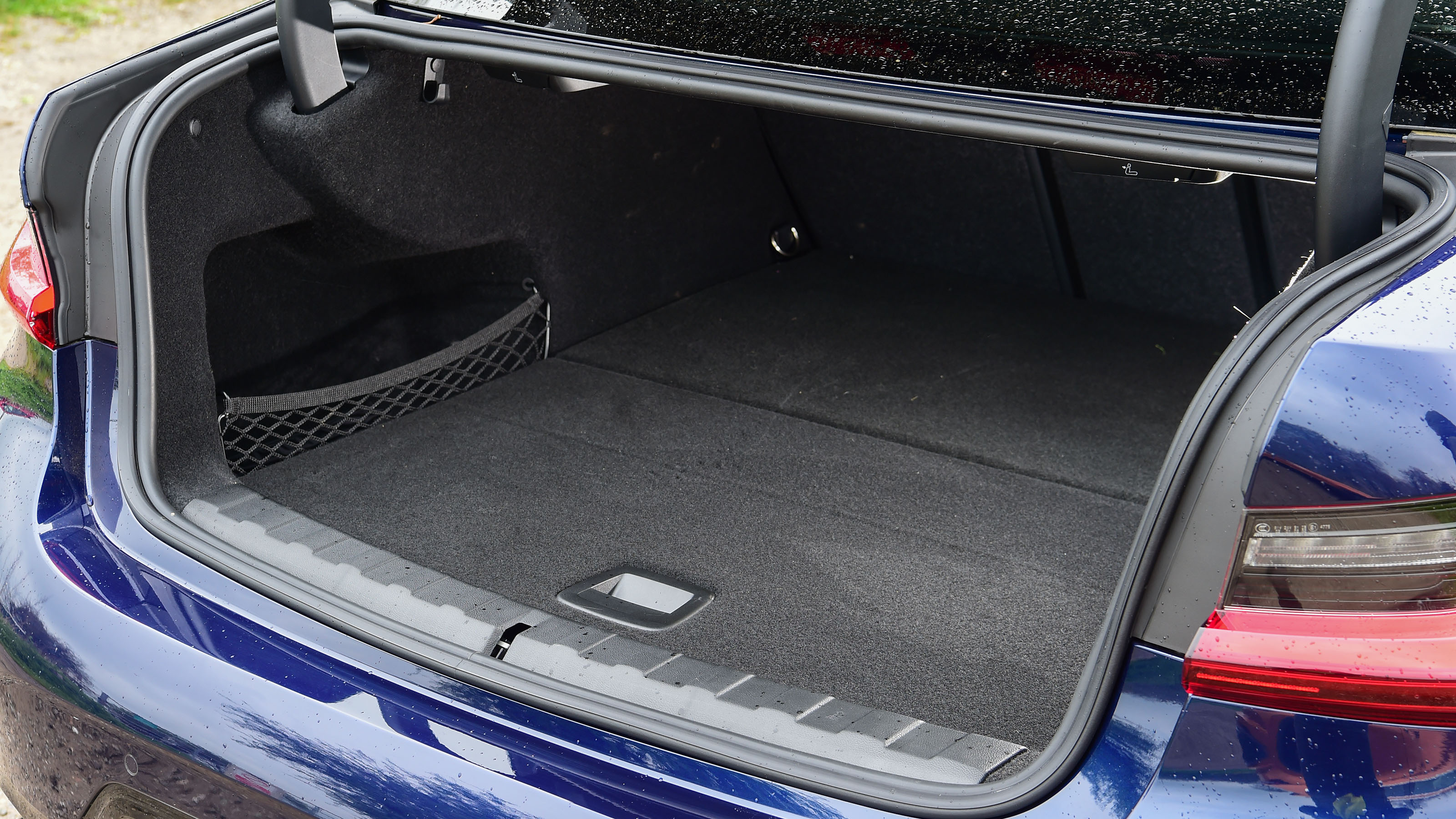 BMW 3 Series - boot