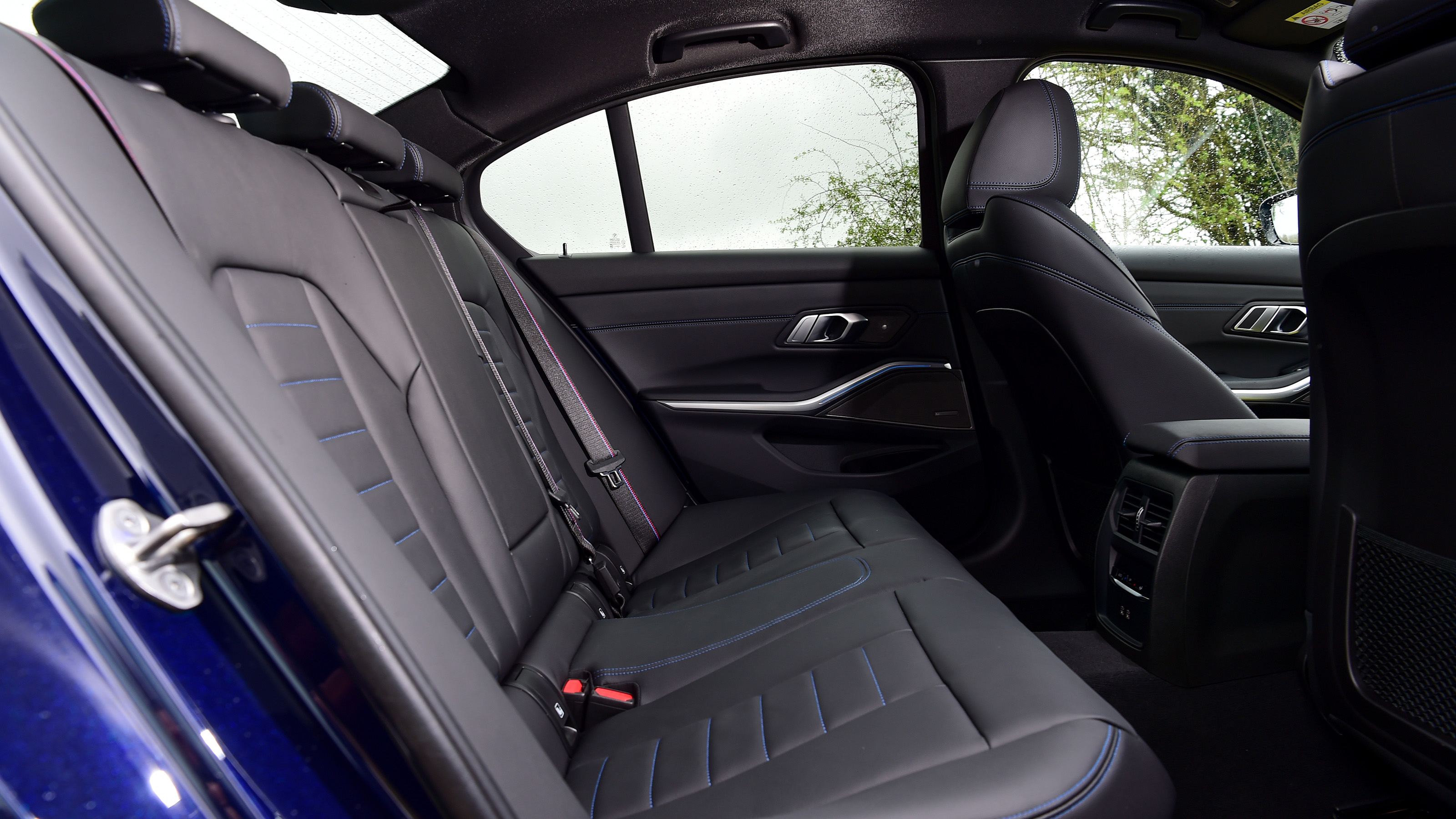BMW 3 Series - rear seats
