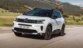 Citroen C5 Aircross hybrid - front tracking