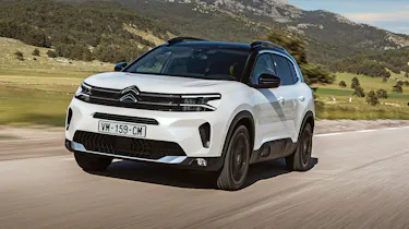 Citroen C5 Aircross hybrid - front tracking