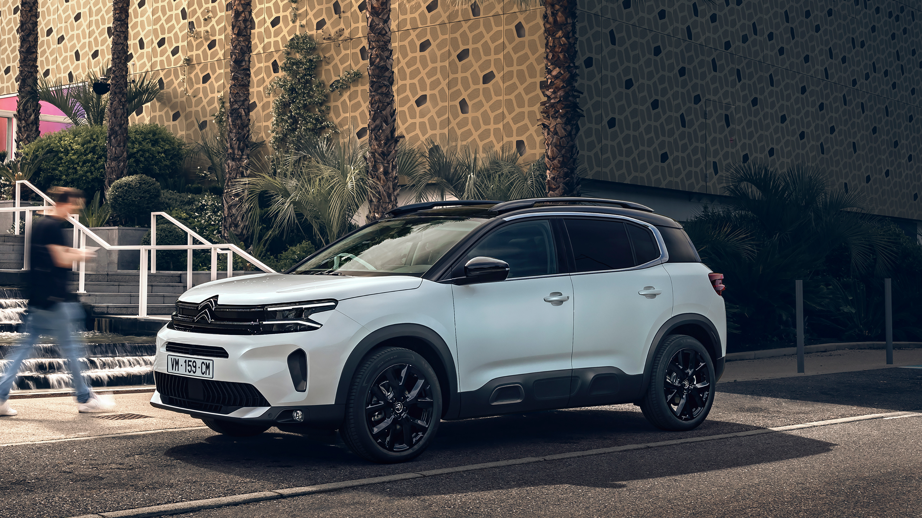 Citroen C5 Aircross hybrid - side
