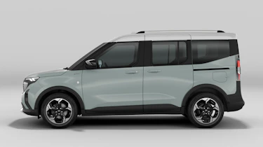 Ford E-Tourneo Courier - side studio