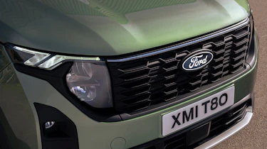 Ford E-Tourneo Courier - front detail