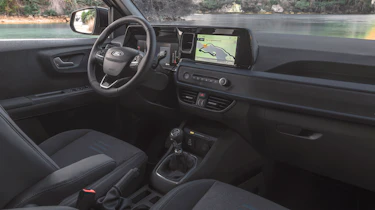 Ford E-Tourneo Courier - dash