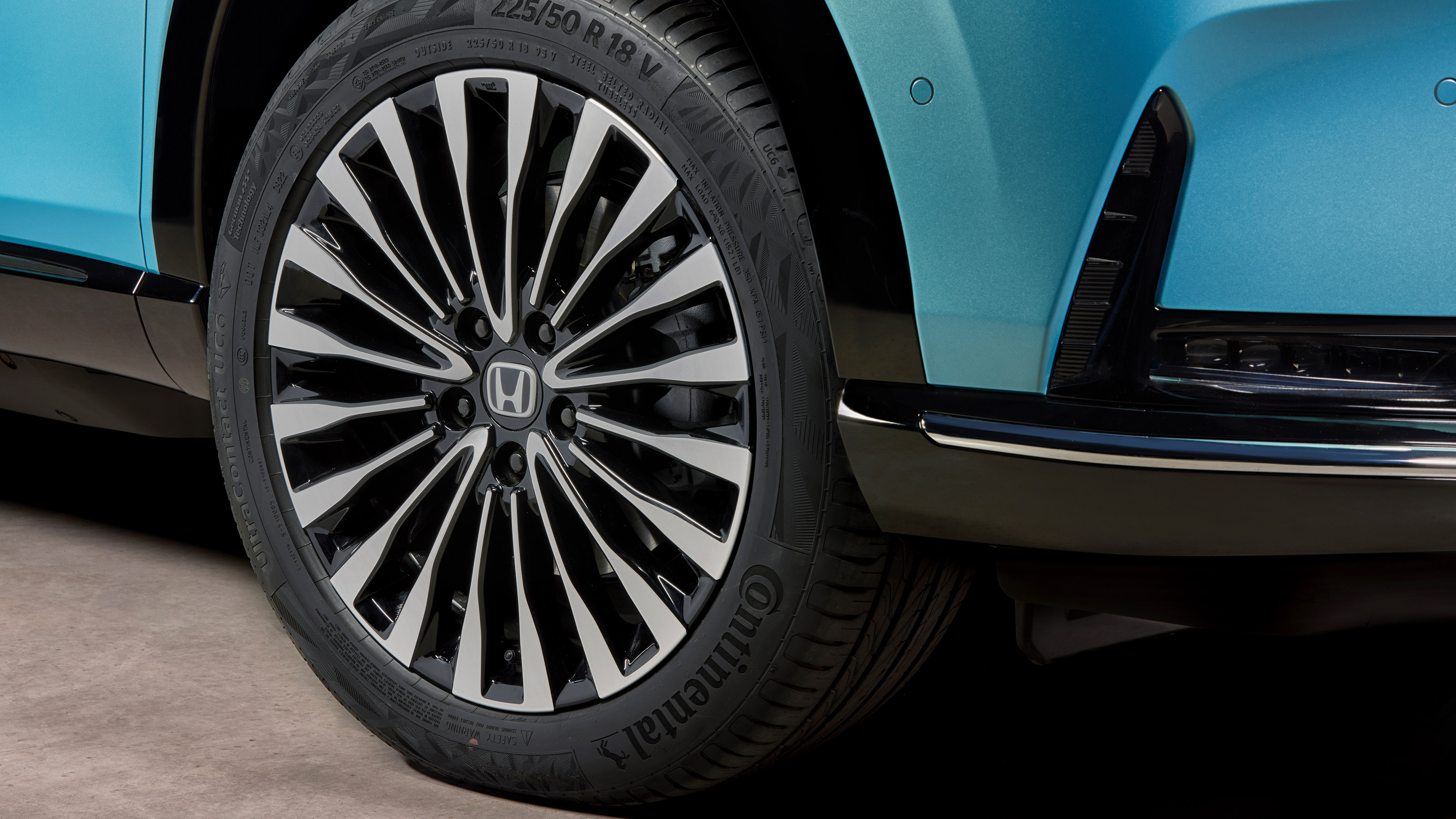 Honda e:Ny1 - wheel