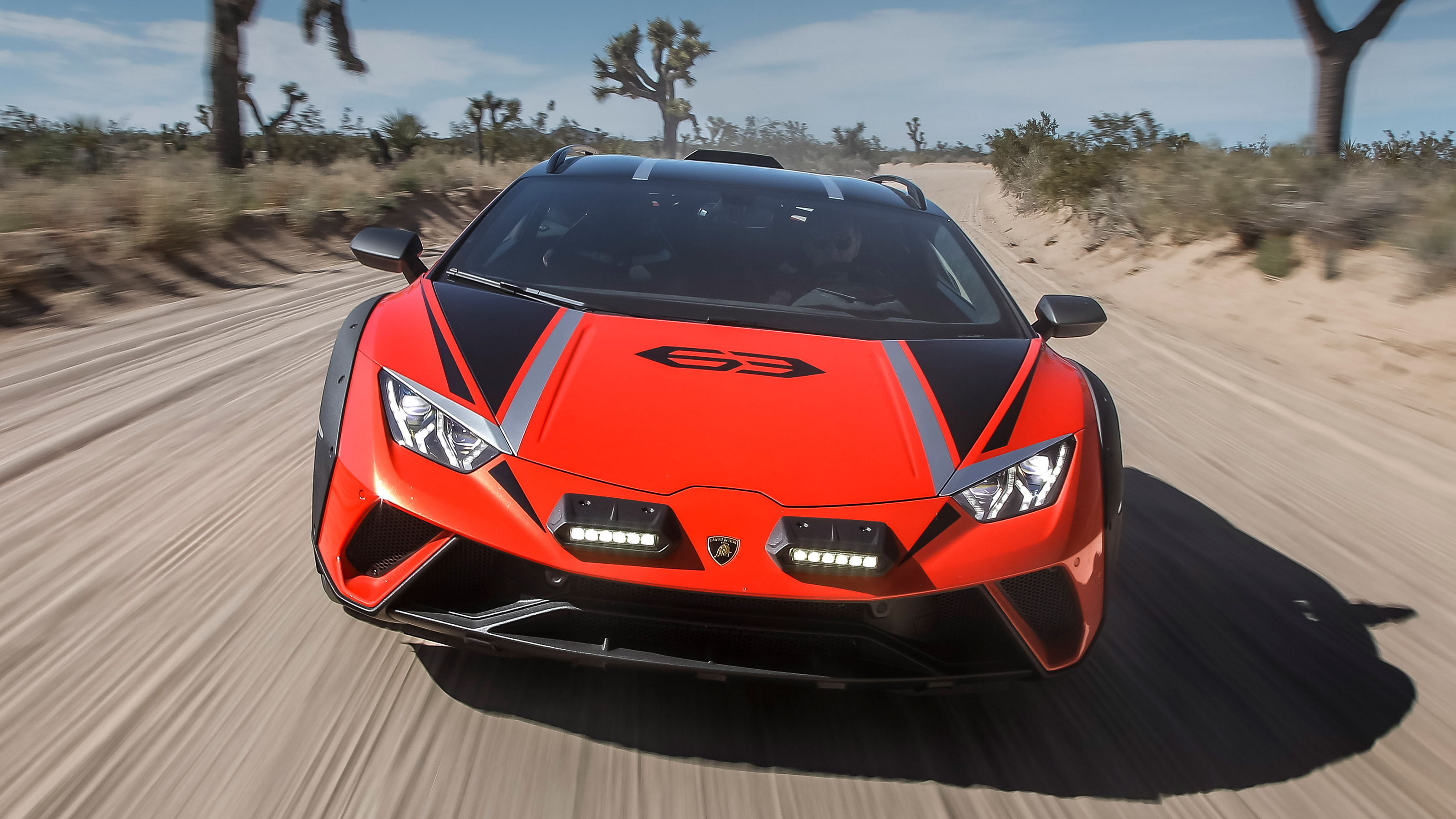 Lamborghini Huracan Sterrato - full front
