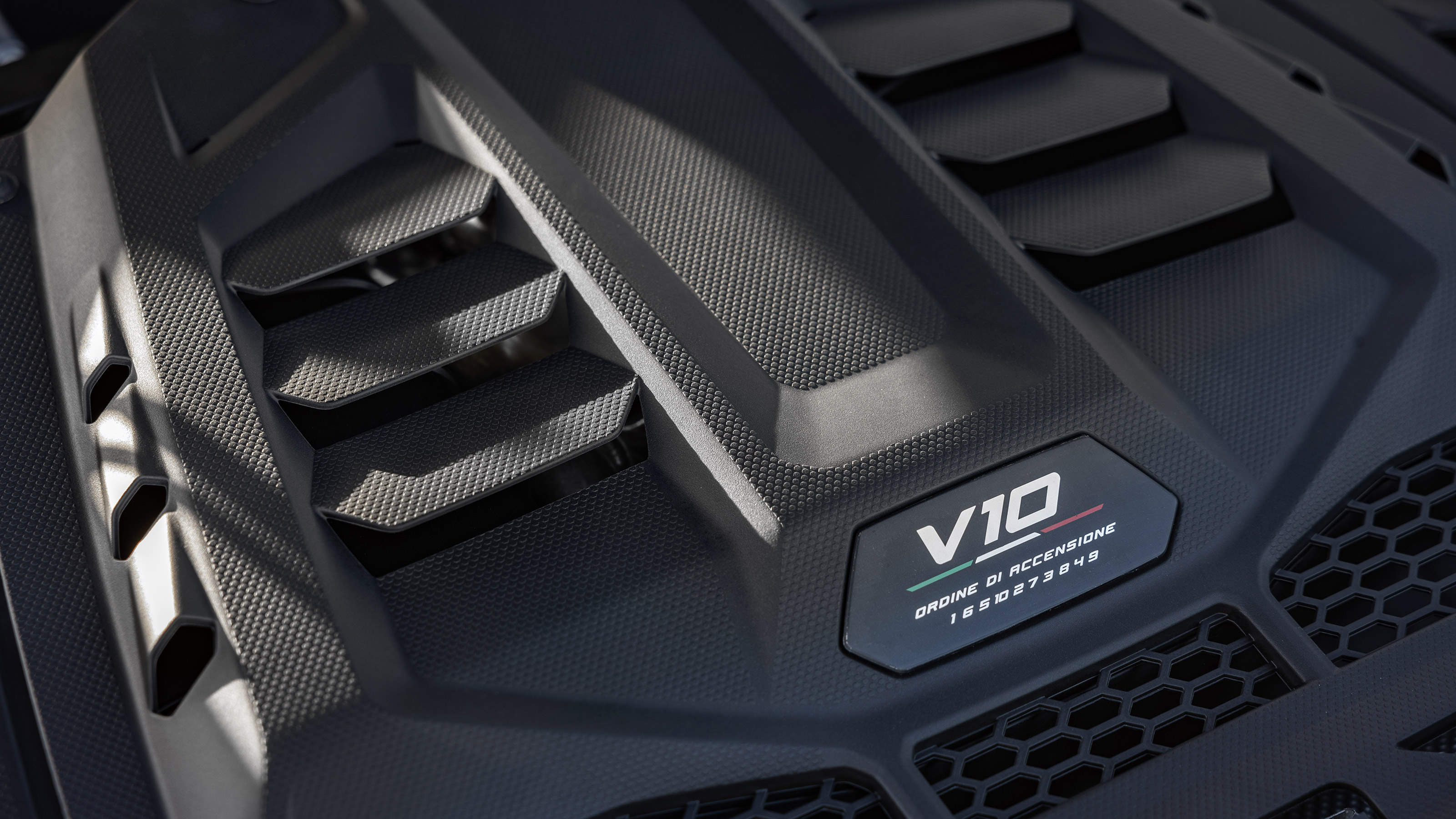 Lamborghini Huracan Sterrato - engine
