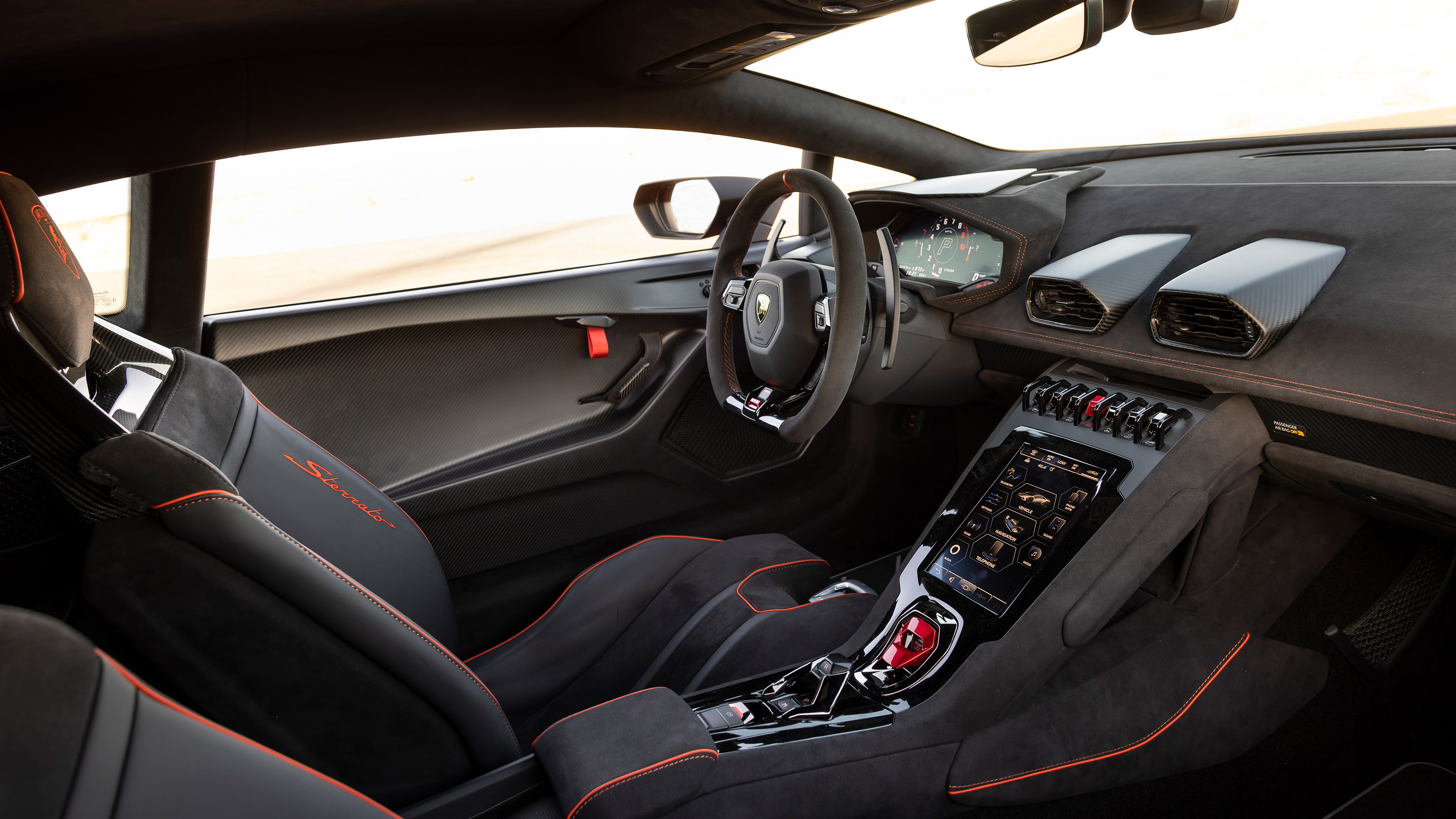 Lamborghini Huracan Sterrato - dash