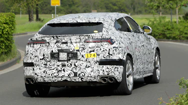 Lamborghini Urus plug-in hybrid - spyshot 5