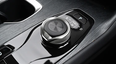 Lexus RZ 450e - transmission
