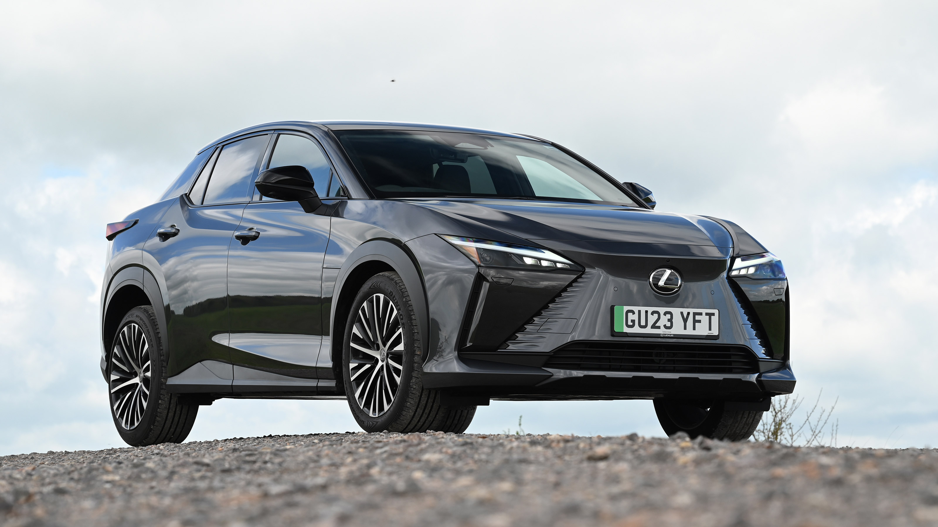 Lexus RZ 450e - front static