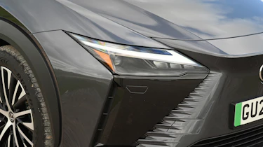 Lexus RZ 450e - front light