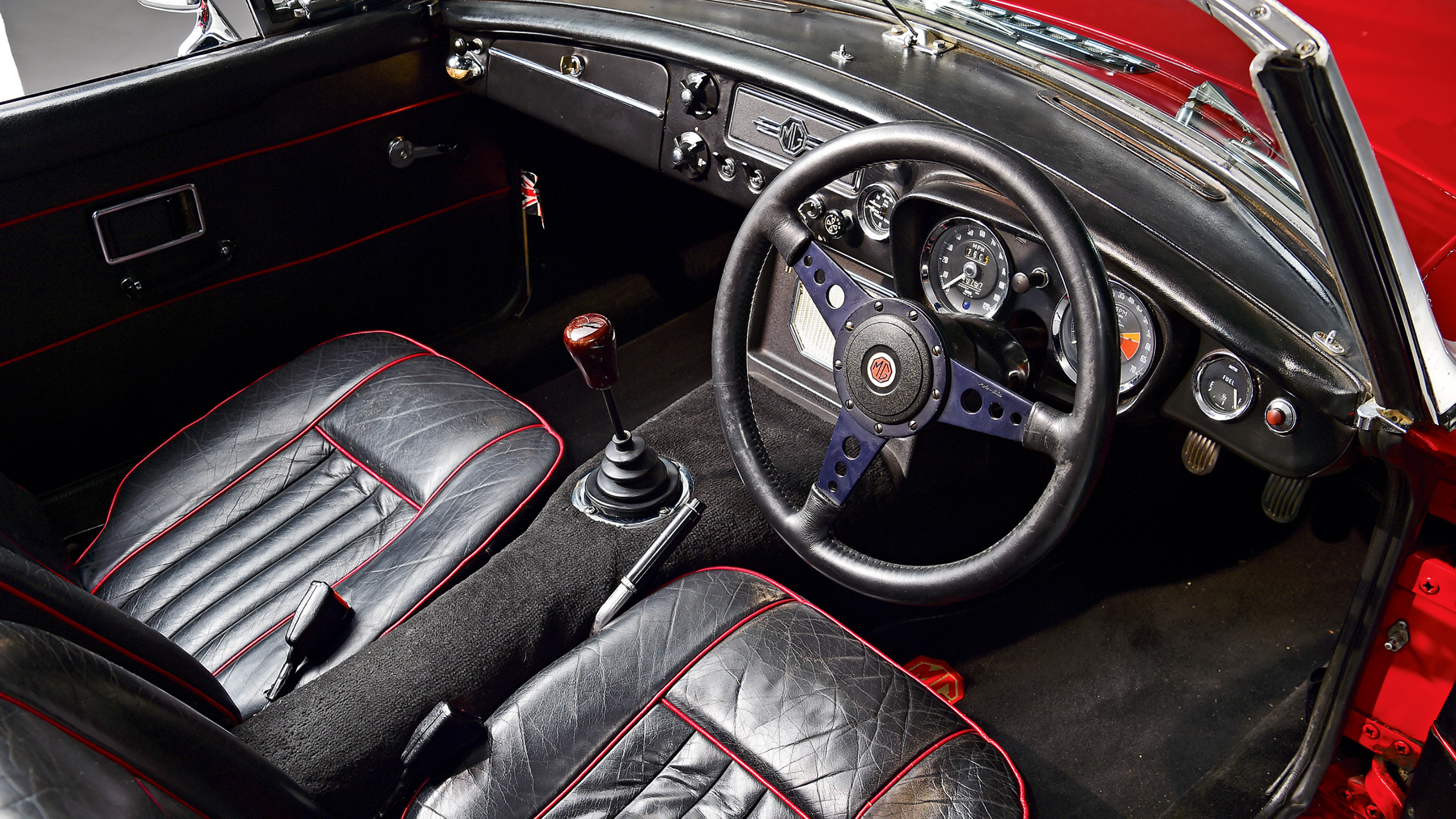 MGB - dash