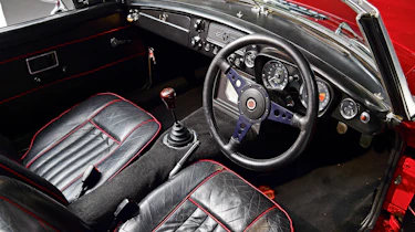 MGB - dash