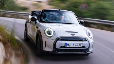 MINI Electric Convertible - action