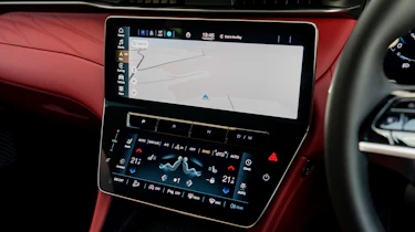 Maserati Grecale GT - sat-nav
