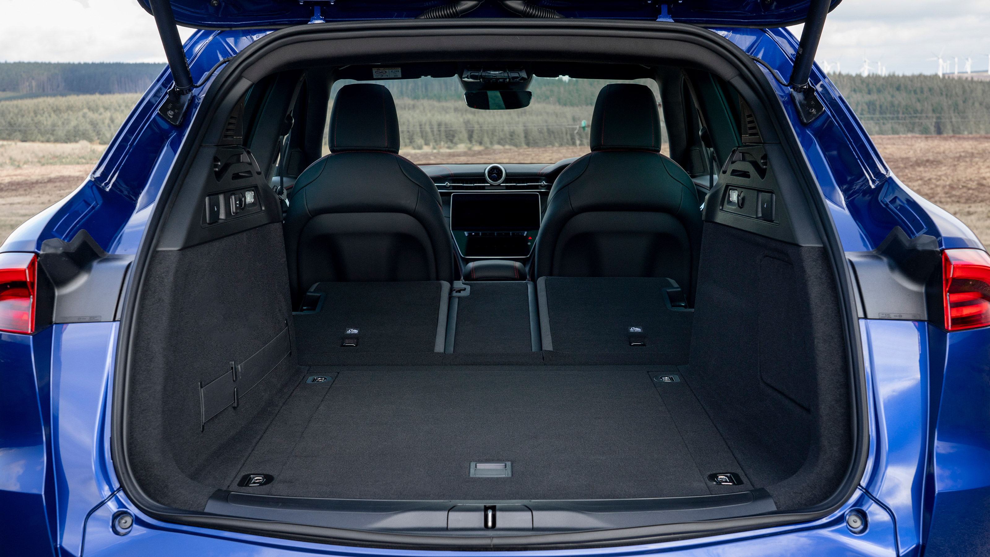 Maserati Grecale Trofeo - boot seats down