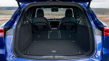 Maserati Grecale Trofeo - boot seats down