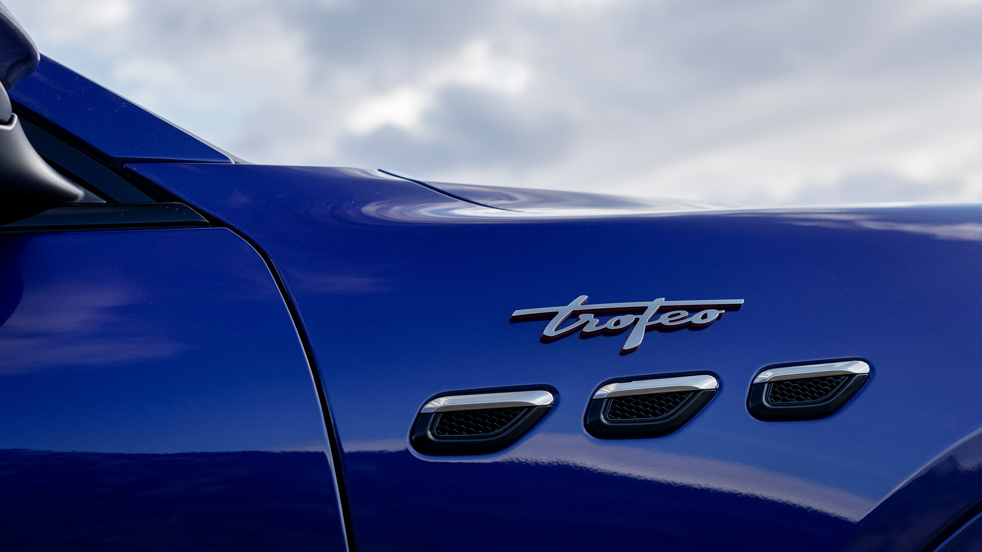 Maserati Grecale Trofeo - side badge