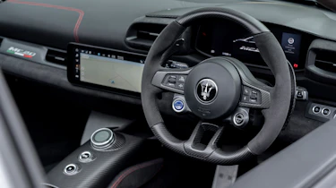 Maserati MC20 Cielo - interior