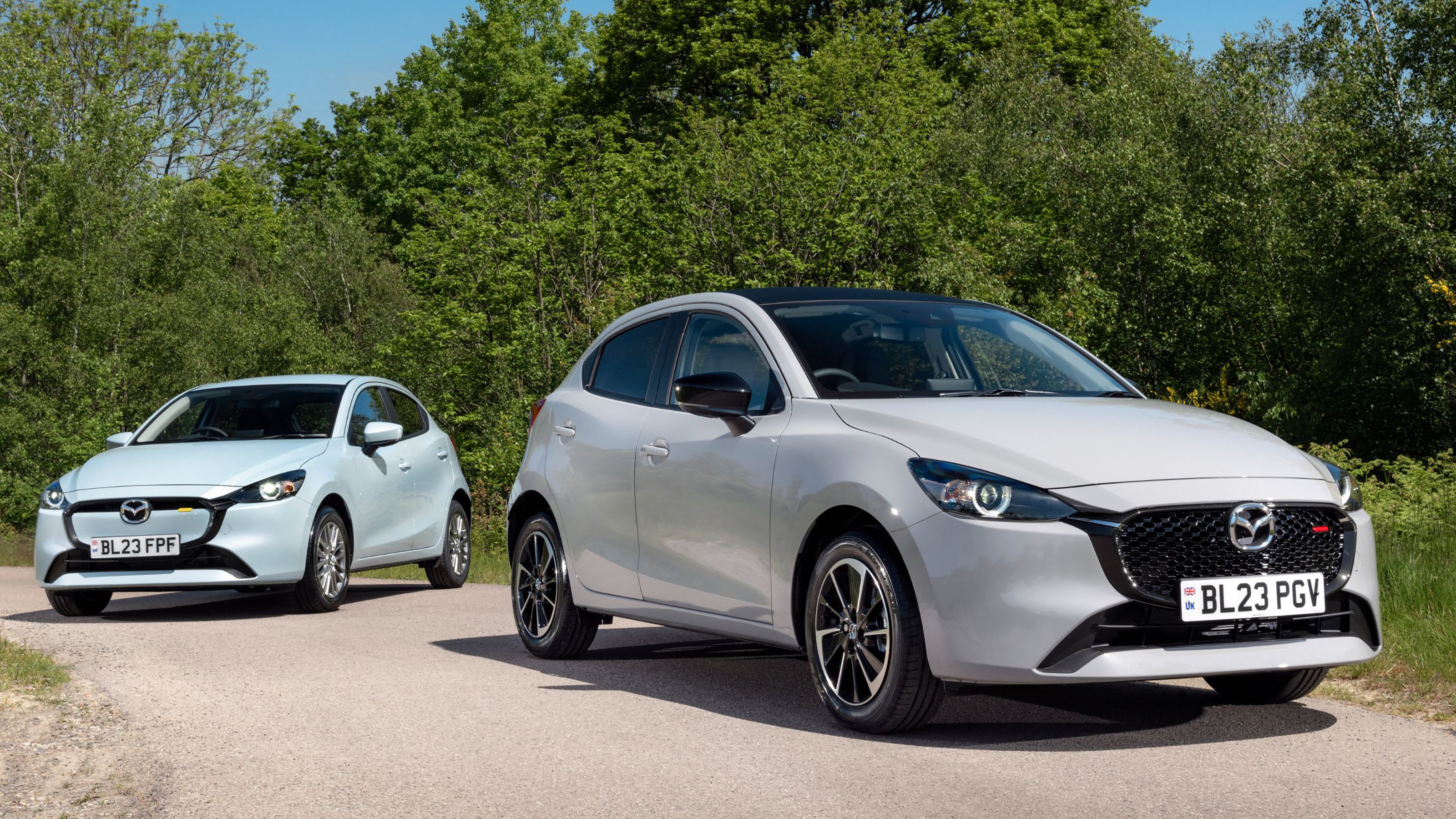 Mazda 2 - front static