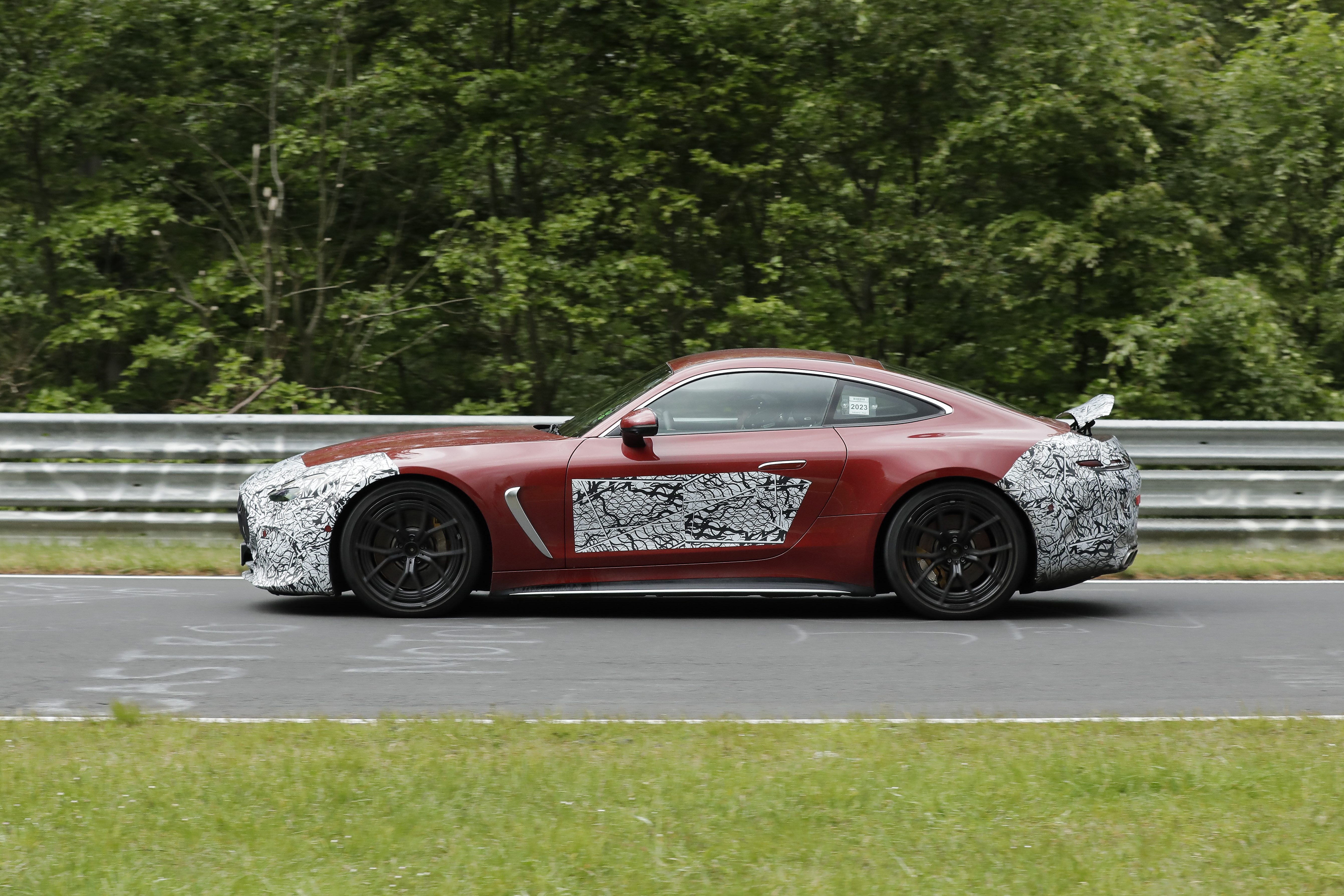 Mercedes AMG GT - side