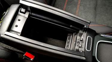 Mercedes B-Class - centre console