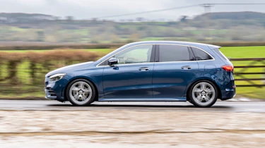 Mercedes B-Class - side tracking