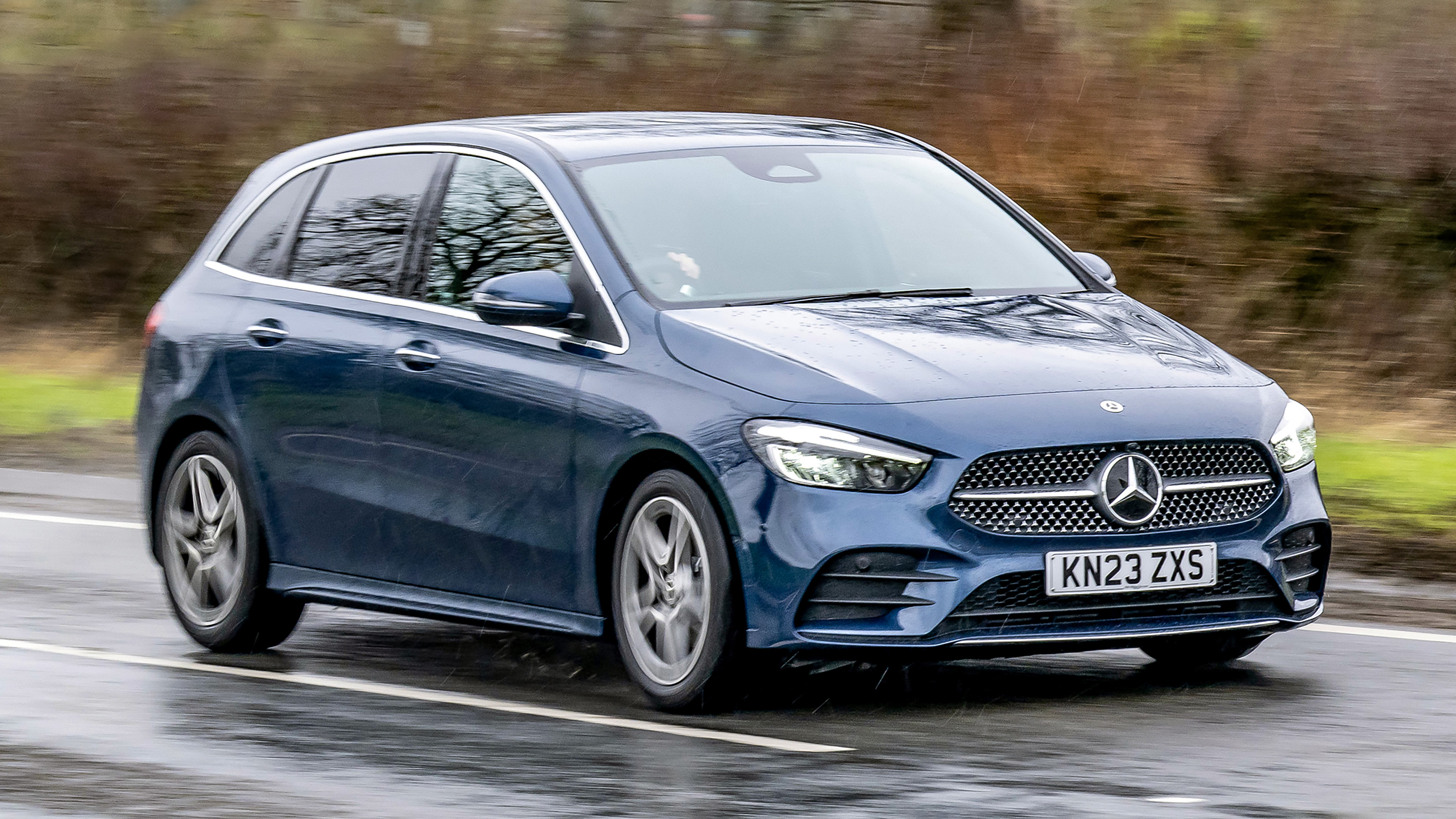 Mercedes B-Class - front cornering