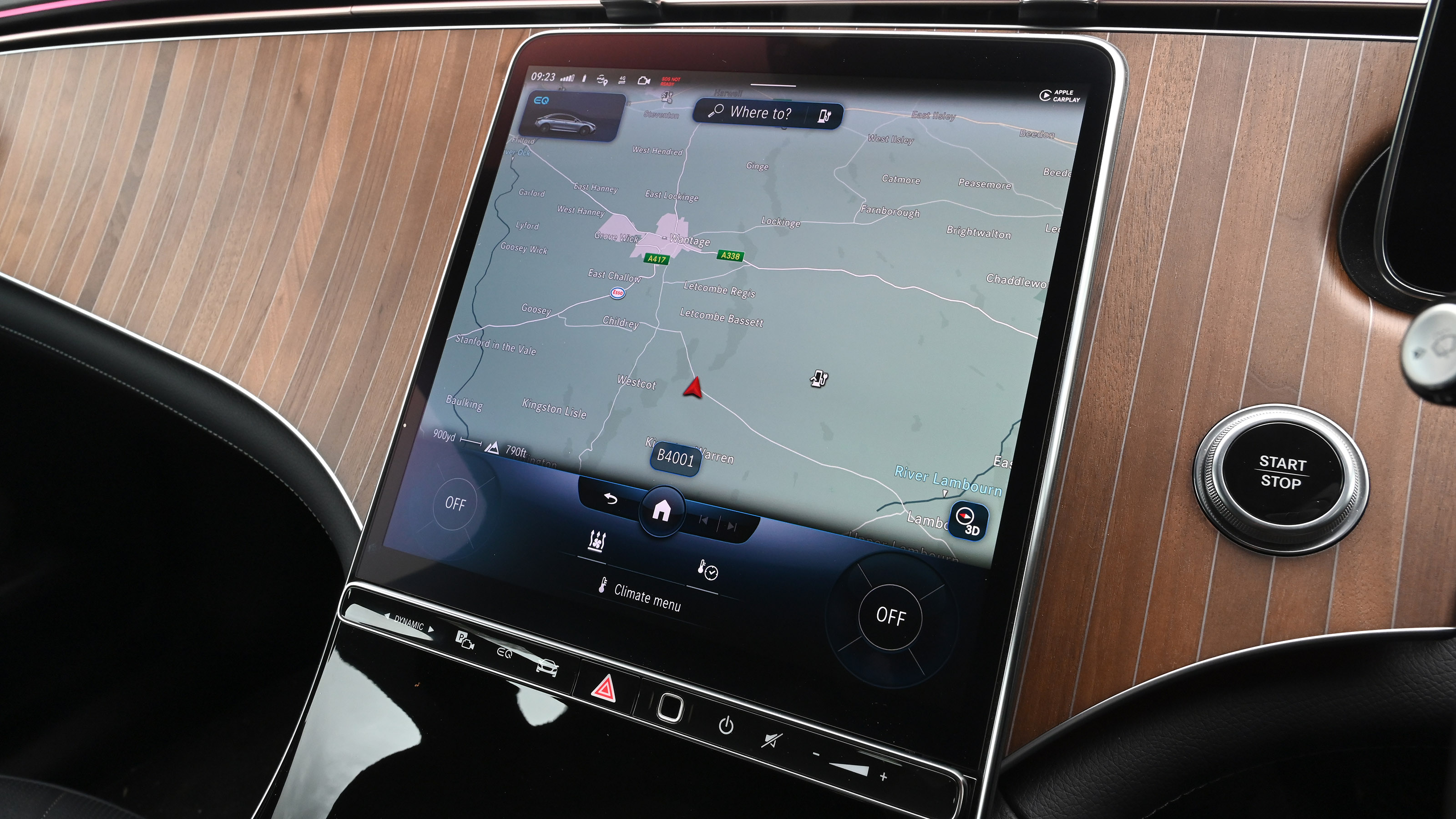Mercedes EQE 350 - touchscreen