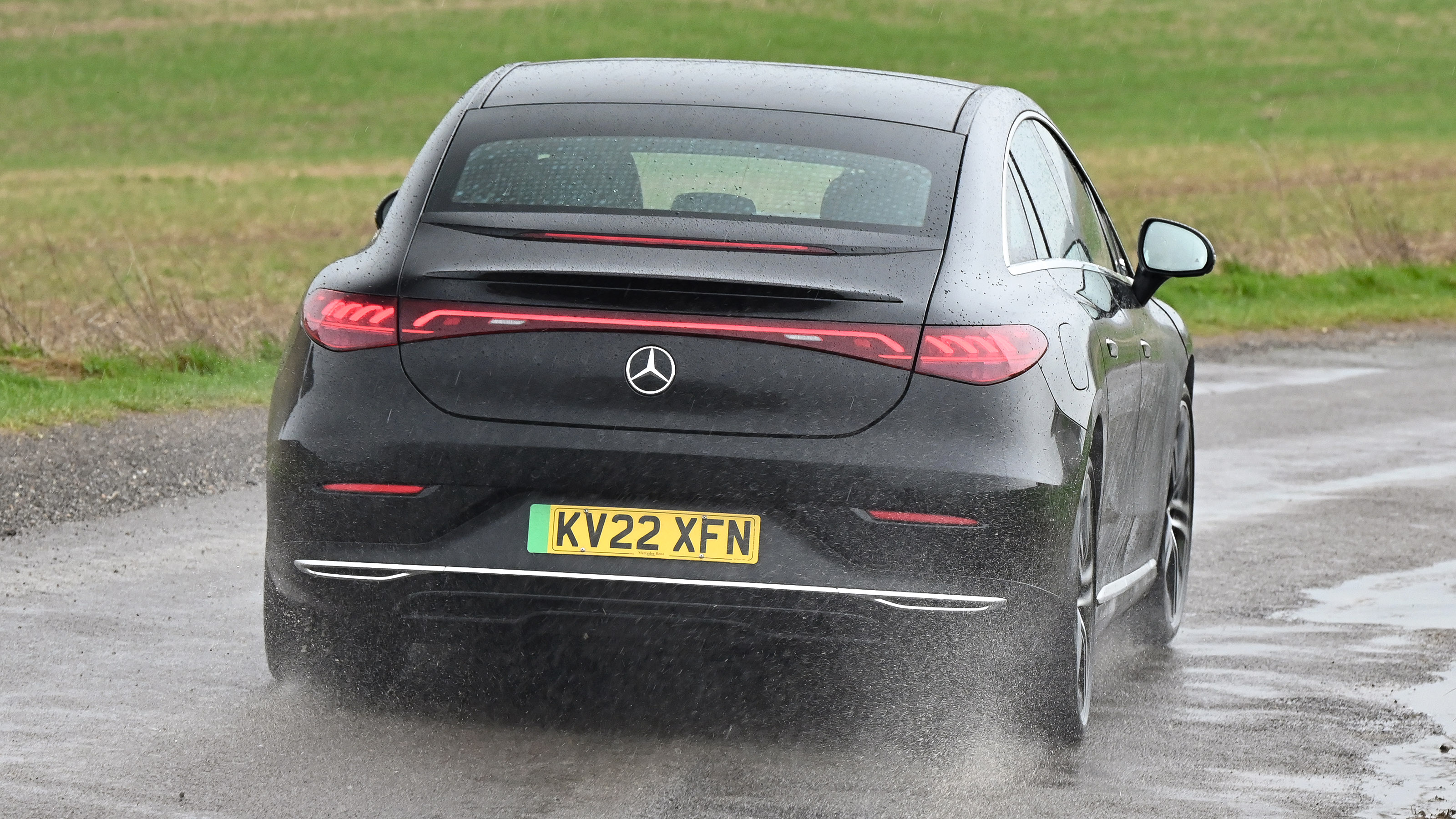 Mercedes EQE 350 - rear cornering