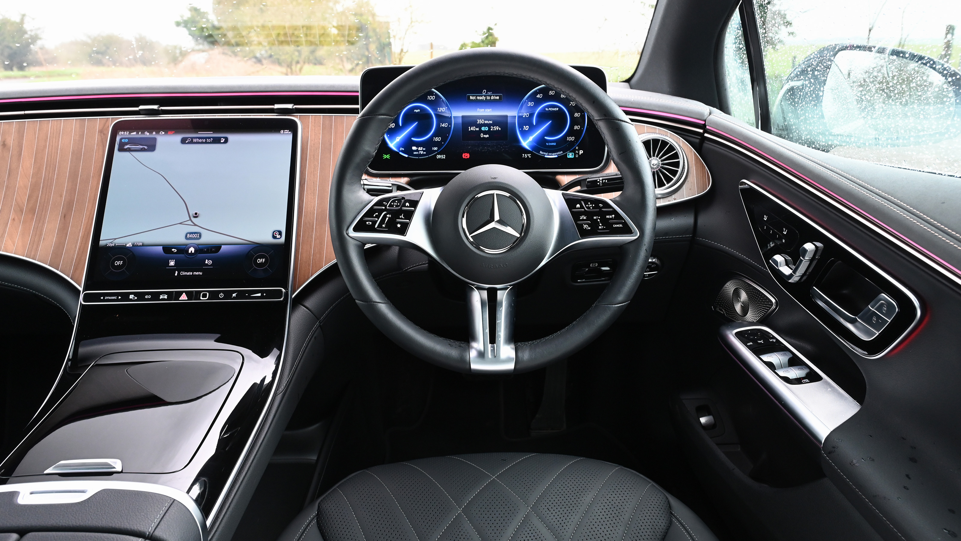 Mercedes EQE 350 - interior