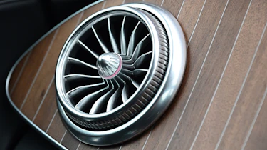 Mercedes EQE 350 - air vents