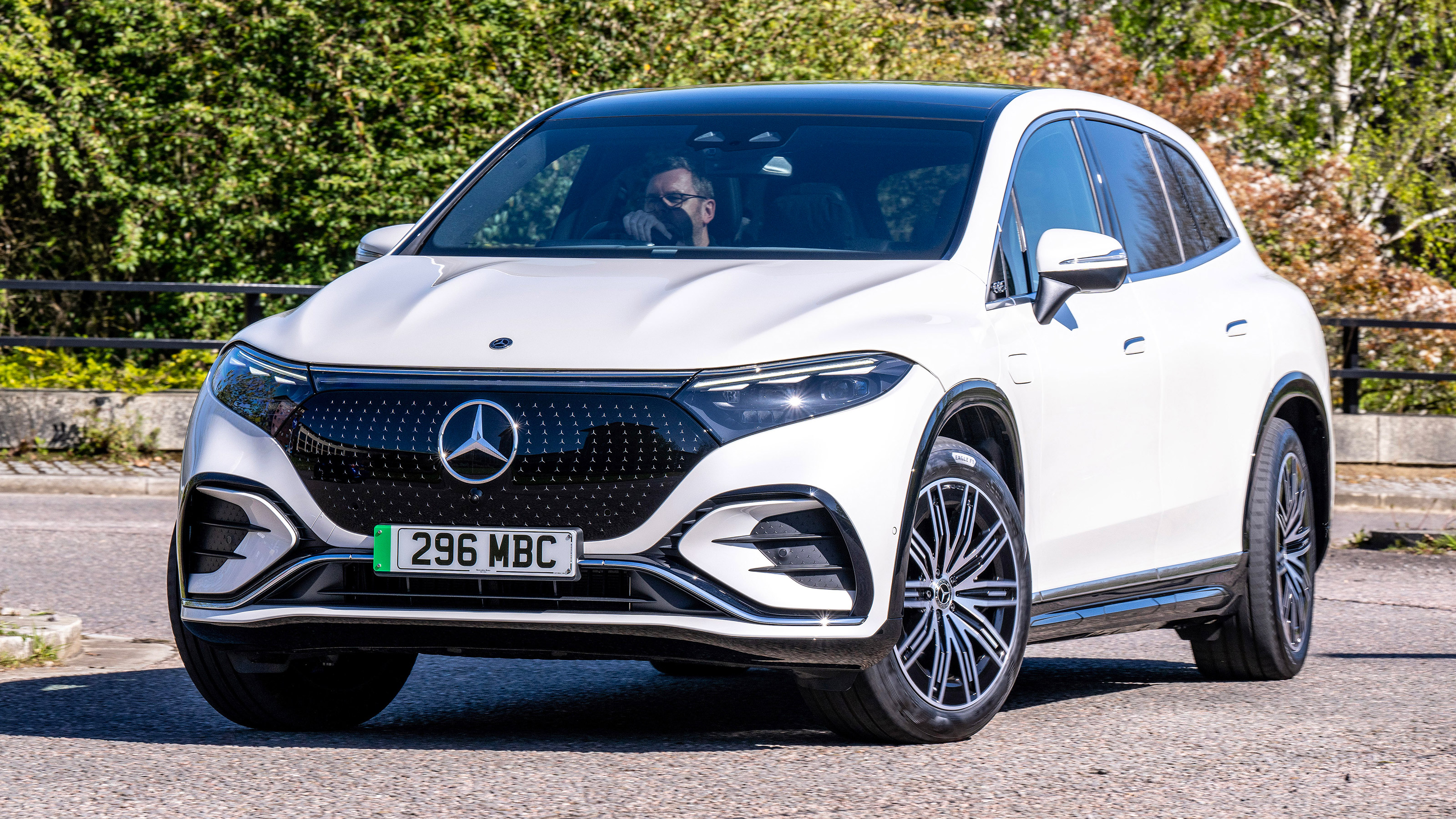 Mercedes EQS SUV UK - front cornering