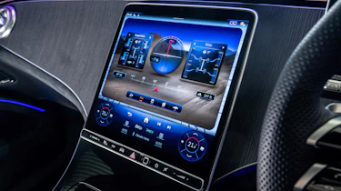 Mercedes EQS SUV UK - sat-nav