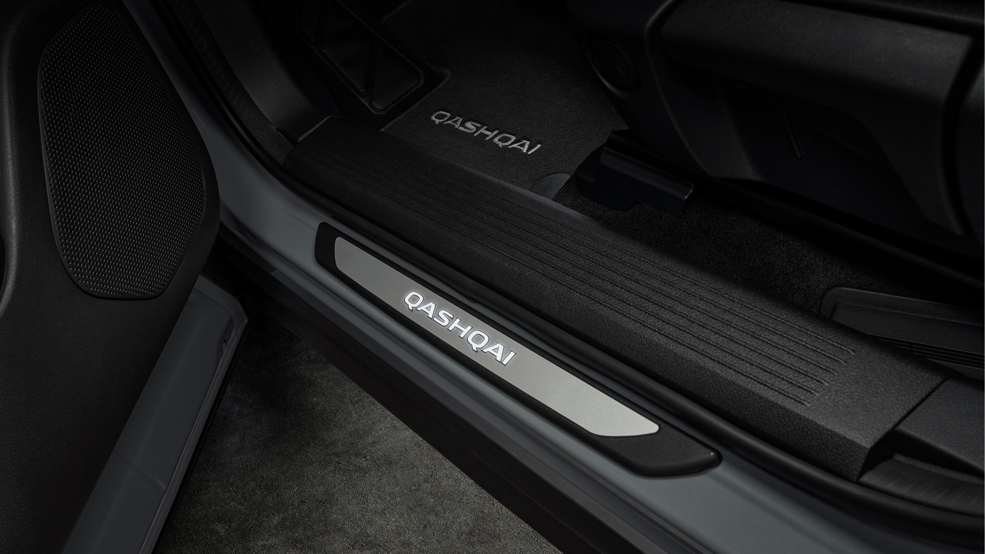 Nissan Qashqai e-Power Kuro Edition - door sill plate