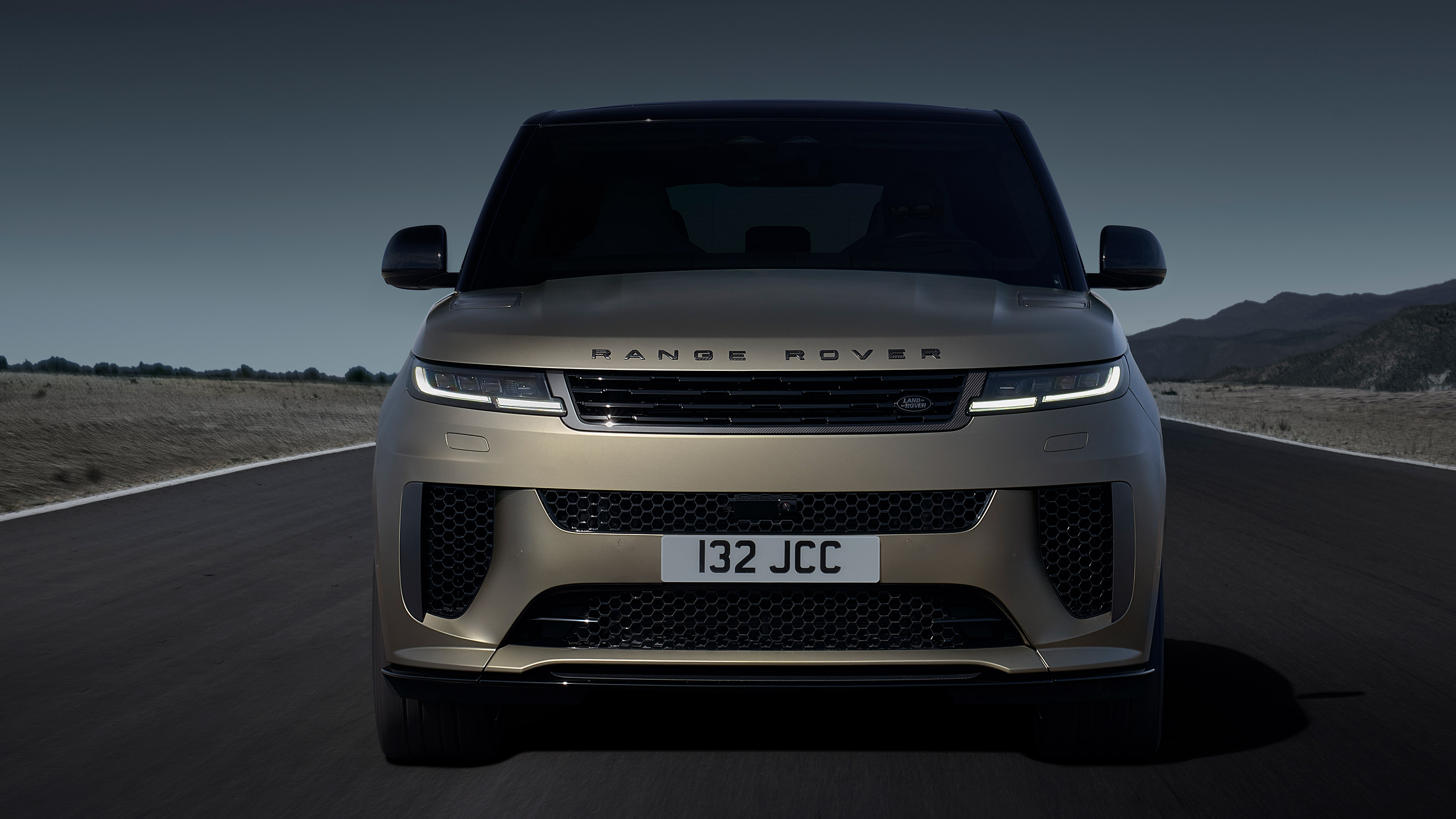 Range Rover Sport SV - full front