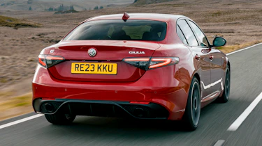 Alfa Romeo Giulia - rear tracking