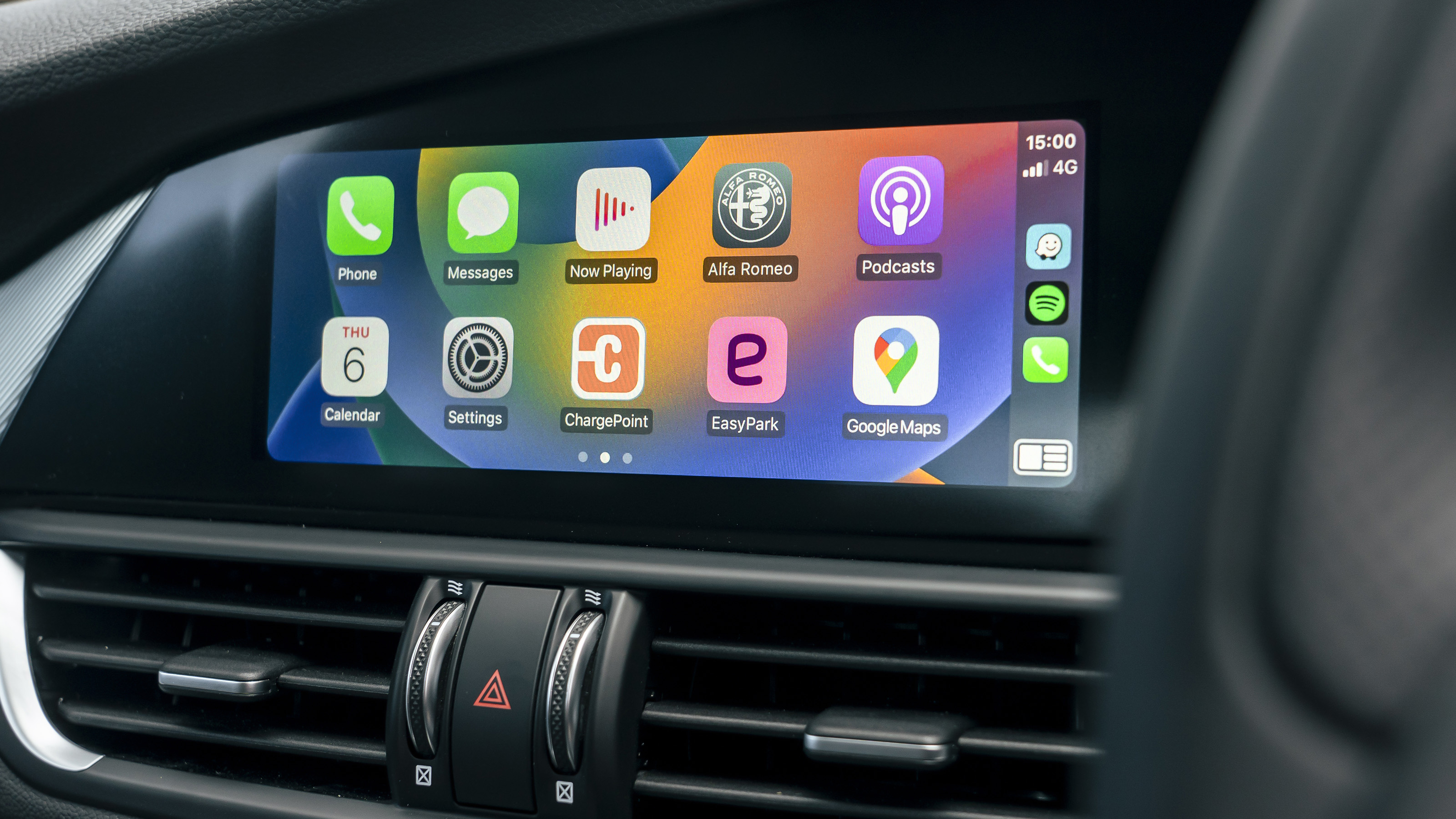 Alfa Romeo Giulia - Apple CarPlay