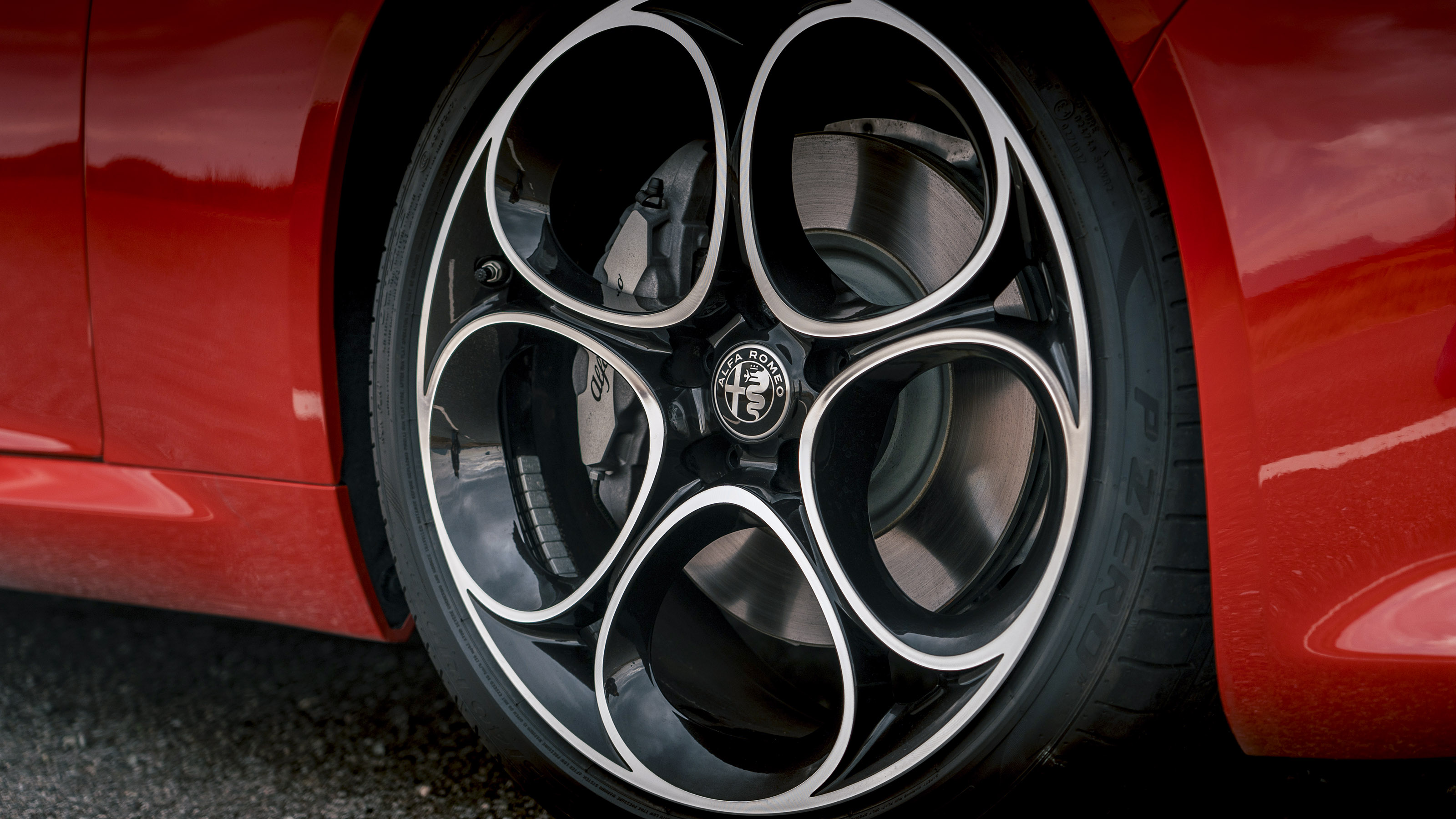 Alfa Romeo Giulia - alloy wheels