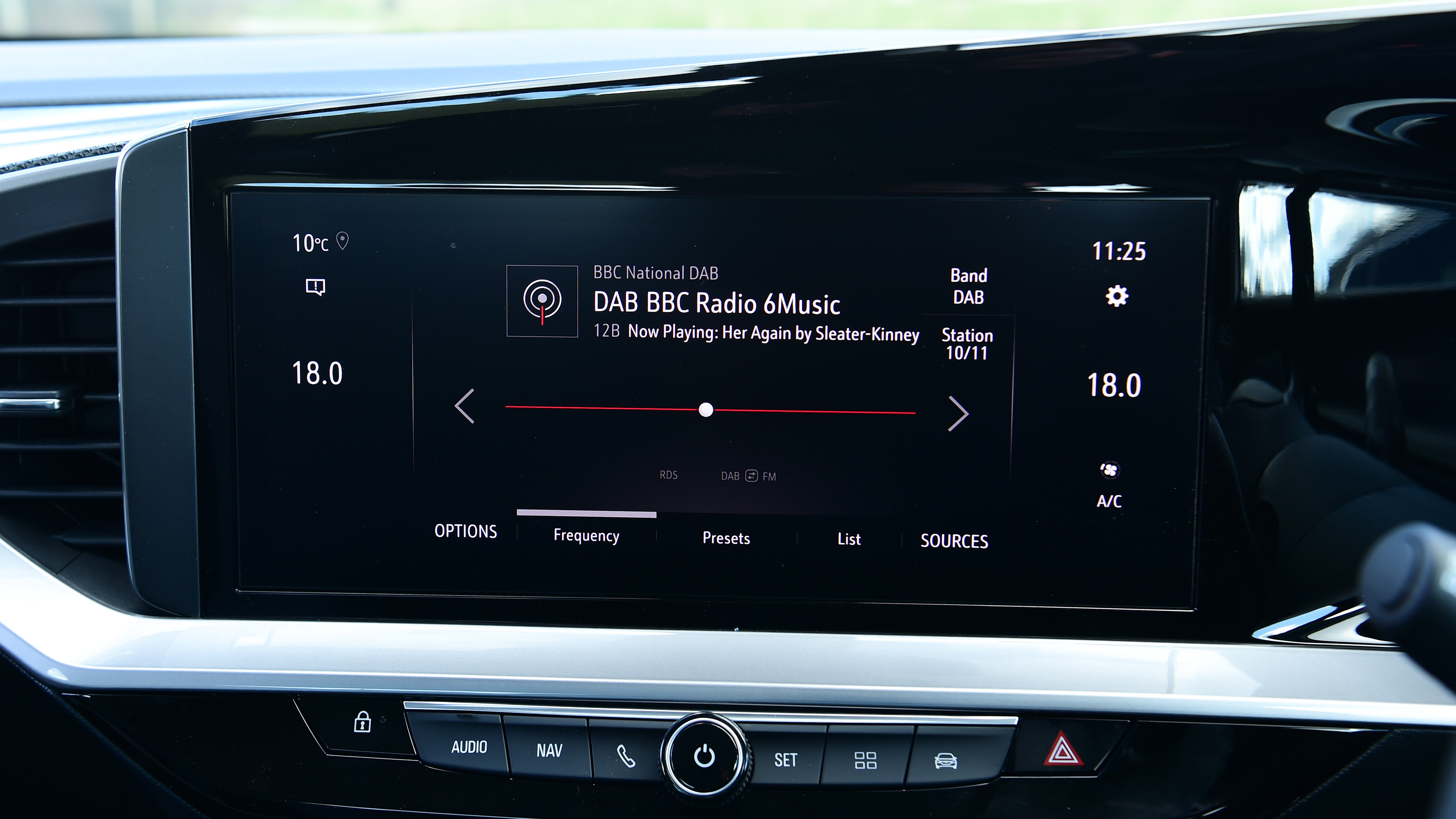 Vauxhall Mokka - touchscreen