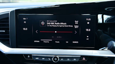 Vauxhall Mokka - touchscreen
