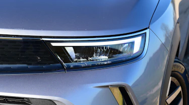 Vauxhall Mokka - headlights