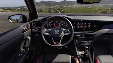 Volkswagen GTI Edition 25 - dashboard