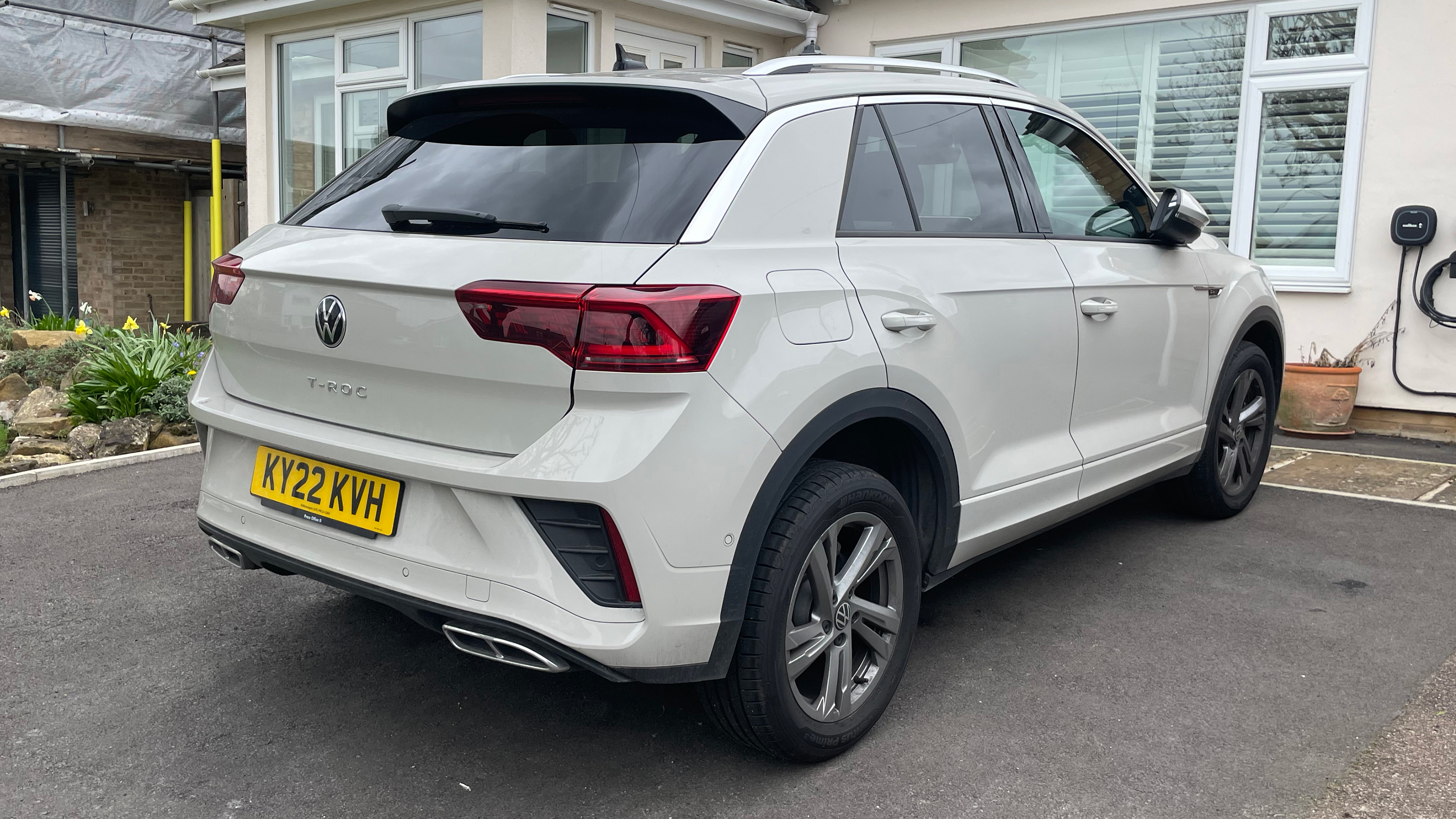 Volkswagen T-Roc - rear static