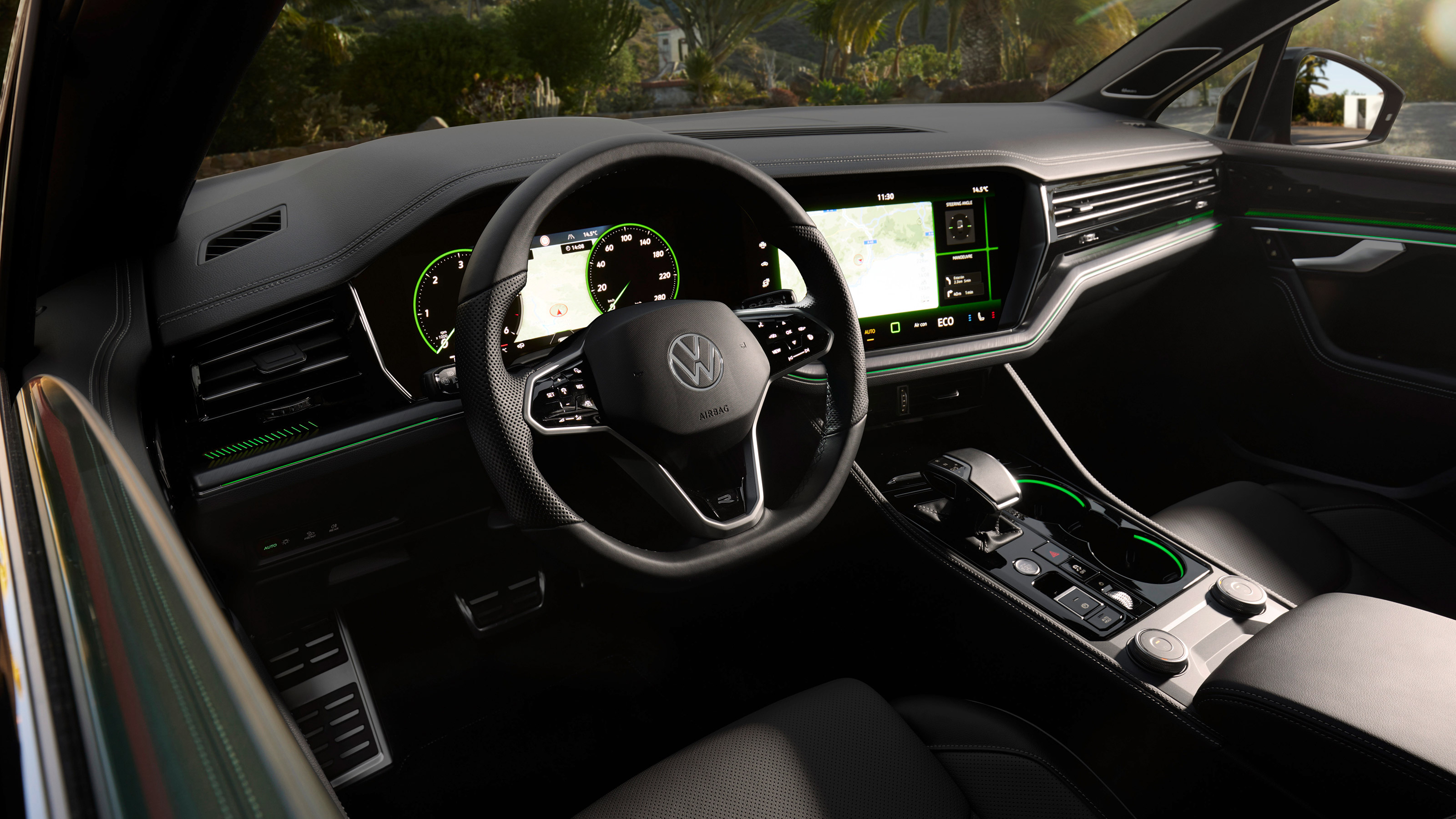 Volkswagen Touareg facelift - cabin