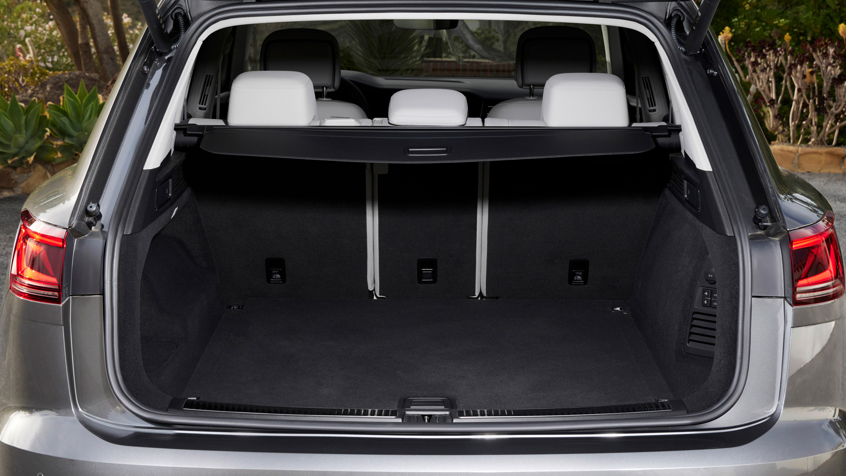 Volkswagen Touareg facelift - boot