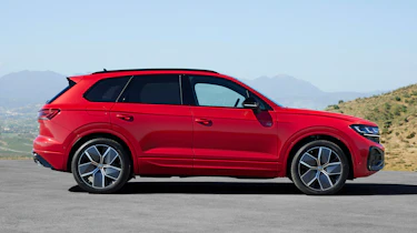 Volkswagen Touareg R-Line - side