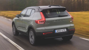 Volvo XC40 facelift - rear